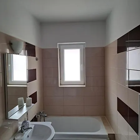 Lcb * Braşov